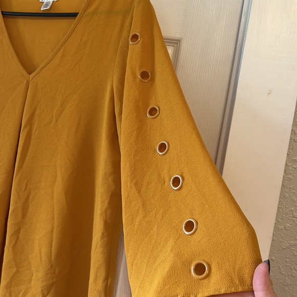 Great fall top! - Picture 2 of 4